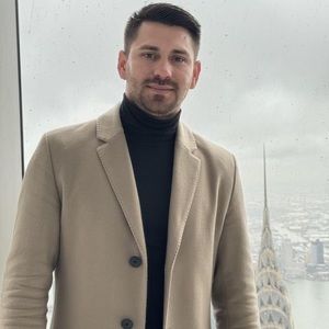 Meet your Posher, Jony